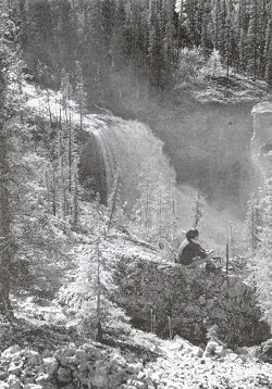 Fossil Lake River near Radeli Ko (Fort Good Hope), North West Territories