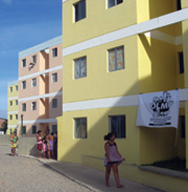 FASE was instrumental in bringing Mr. Kothari to Recife in 2004 and helped to develop the two housing projects. This complex is named after Dom Helder Câmara, former Archbishop of Recife and champion of the poor.