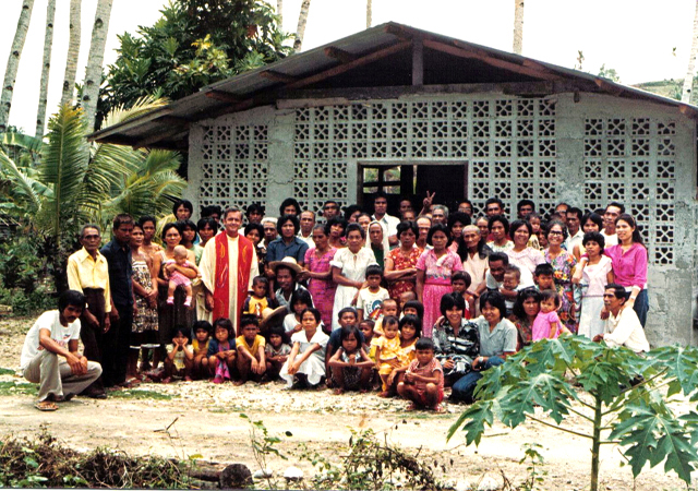 Fr. Mike Traher with the community of San Pablo. Southern Leyte, Philippines, 1984.